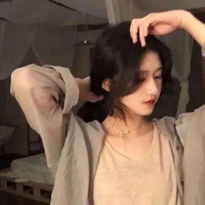 万花嬉春
