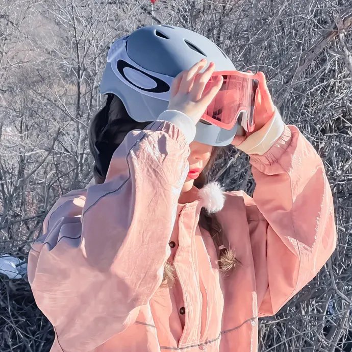 雾锁青松终见月